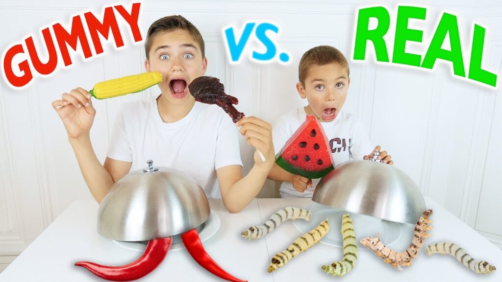 GUMMY FOOD VS REAL FOOD CHALLENGE : Quand les bonbons imitent (trop bien) la vraie nourriture ! 1 Swan Néo Gummy food real challenge