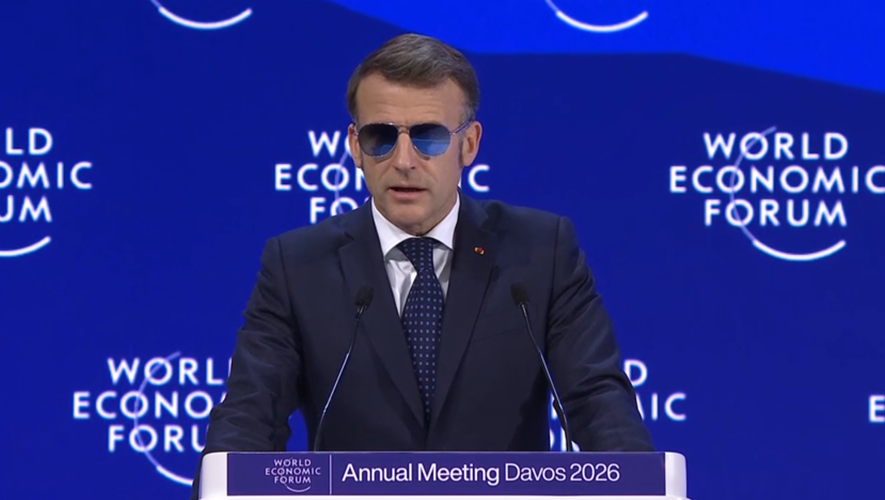 Emmanuel Macron lunettes